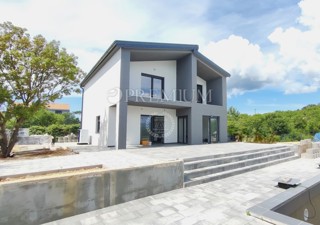 Vrbnik, vendita, casa in costruzione, con una bellissima vista sul mare e sulla piscina!