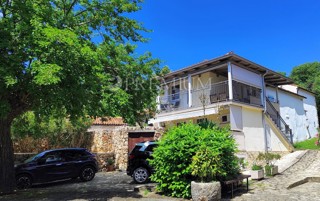 Krk, casa con 2 appartamenti, vicino al mare!