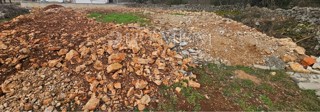 Malinska, vendita di terreno edificabile con infrastruttura!