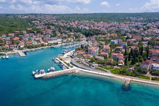 Sveti Anton, terreno edificabile in vendita!