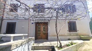 Malinska, casa in centro, rara opportunità!