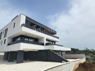 Città di Krk, vendita di un appartamento di lusso al piano terra!