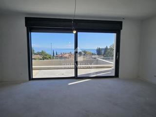 APPARTAMENTO CON PISCINA E VISTA, PARCHEGGIO, COSTRUITO NEL 2025