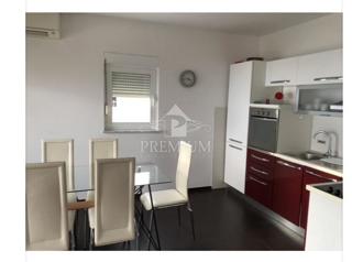 APPARTAMENTO MODERNO CON VISTA PANORAMICA, PARCHEGGIO