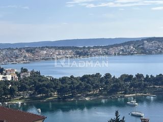 Appartamento Okrug Gornji, Okrug, 146,30m2