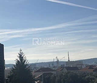 Appartamento Travarica, Trogir, 77m2