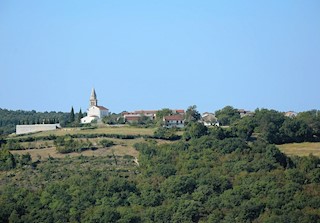 KRINGA TERRENO EDIFICABILE IN VENDITA