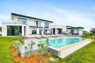 PARENZO-VILLA DI LUSSO IN VENDITA