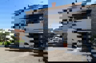 PARENZO-TENUTA IN PIETRA  VICINO A PARENZO E AL MARE