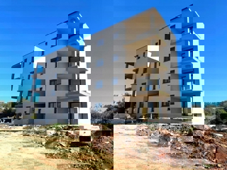 POREČ-APPARTAMENTI IN COSTRUZIONE CON ASCENSORE  VENDESI