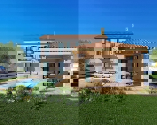 PARENZO-VILLA MEDITERRANEA IN VENDITA CON PISCINA E VISTA MARE
