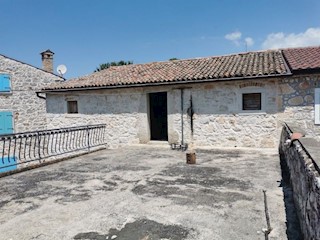 ORSERA 7 KM- VENDESI CASA IN PIETRA