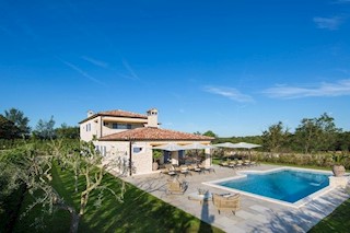 KANFANAR.-VILLA DI LUSSO CON PISCINA E CAMPO DA TENNIS IN VENDITA