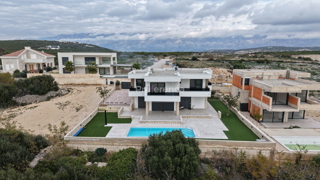 Novalja, Škuncini stani - villa di lusso con piscina