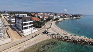 Mandre - appartamento su due livelli con giardino - PRIMA FILA