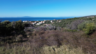 Jakišnica - terreno edificabile