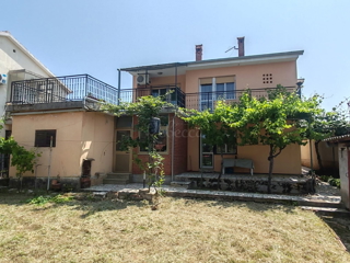 Štinjan, casa indipendente con 2 appartamenti e un ulteriore appartamento, a 970 m dal mare