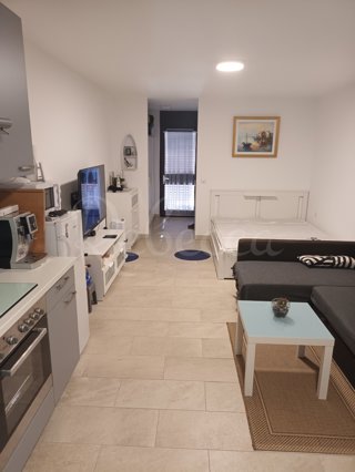 Vendita esclusiva, appartamento 41 m2, terrazzo, 200 m dal mare, Duga uvala