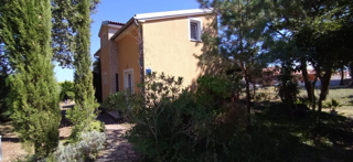 Casa con due appartamenti, vista mare, Valtura