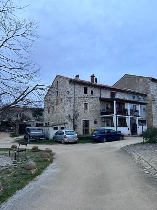 ISTRIA, BUJE, BIBALI, DOPPIA PALAZZINA IN VENDITA