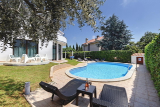 Villa moderna con piscina e sauna, Medolino