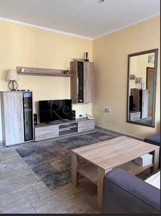 Casa bifamiliare, 150 m2, vicino al mare. Premantura