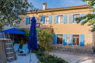 VILLA NATIVA RISTRUTTURATA A ŠIŠAN