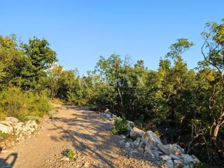 Rijeka, Trsat - terreno edificabile in posizione tranquilla
