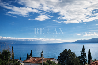 Novi Vinodolski - casa in seconda fila al mare