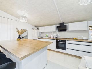 Kastav - casa con 3 appartamenti e spazio commerciale