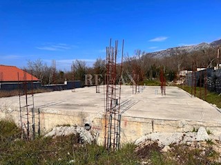 CRIKVENICA, GRIŽANE - Terreno con licenza edilizia