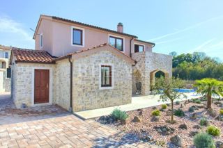 Isola di Krk, Malinska - villa in pietra con piscina
