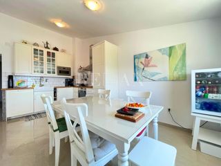 Selce – appartamento con giardino, piscina e parcheggio