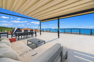 Dramalj - un appartamento spazioso con terrazza