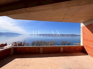 Povile - Appartamento, 2 Camere da Letto, Parcheggio e Vista Mare