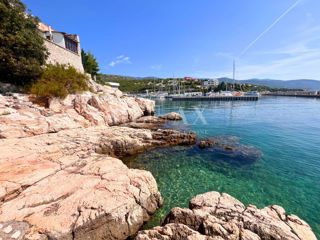 Novi Vinodolski - appartamento in prima fila al mare