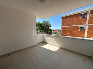 Novi Vinodolski - appartamento al piano terra, nuovo edificio