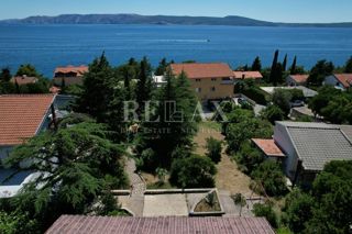 Novi Vinodolski - immobile in posizione privilegiata, seconda fila dal mare