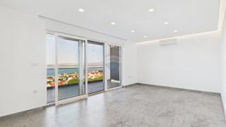 Crikvenica – nuova costruzione con vista, terrazza e parcheggio