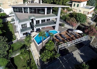 Villa Singola/Casa Vacanza Opatija - Centar, Opatija, 758m2