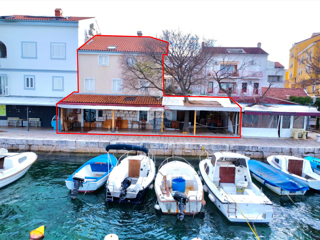 Crikvenica, Selce – casa con spazio commerciale, prima fila sul mare