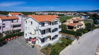 Krk - casa con sette appartamenti, vista panoramica