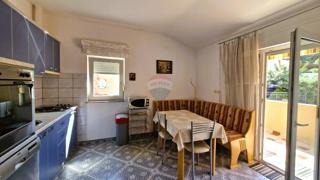 Medulin, Vinkuran, appartamento con due camere da letto e balcone, a 600 m dal mare Slovenski:
