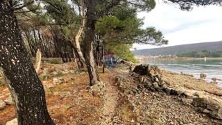 Terreno non edificabile Krk, 1.397m2