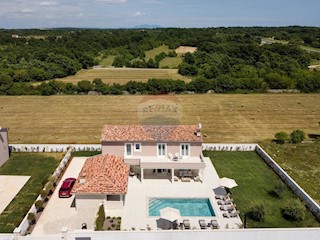 Casa Modrušani, Žminj, 260m2