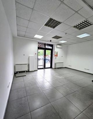 Attività commerciale Rudeš, Trešnjevka - Sjever, 38m2