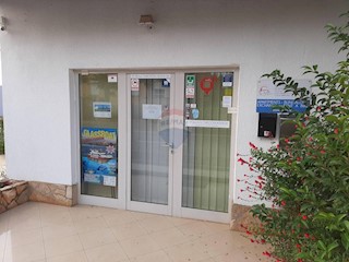 Attività commerciale Karigador, Brtonigla, 46m2