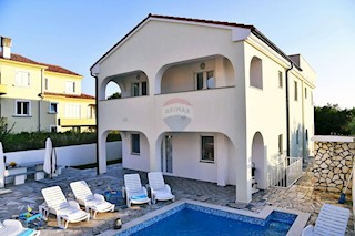 Villa Singola/Casa Vacanza Malinska, Malinska-Dubašnica, 480m2