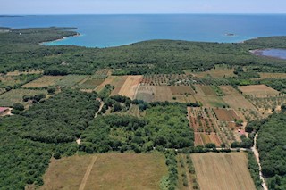 Terreno non edificabile Rovinj, 14.700m2