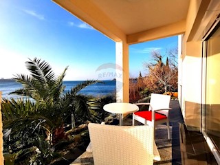 Villa Singola/Casa Vacanza Omišalj, 240m2